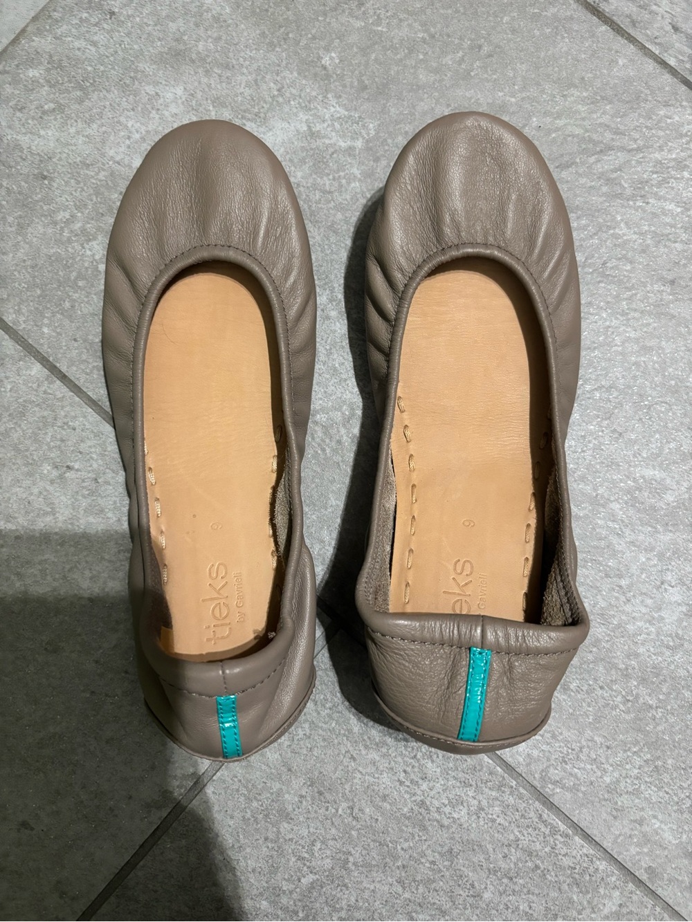 Tieks Taupe Leather Ballet Flats with Teal Heel Strip